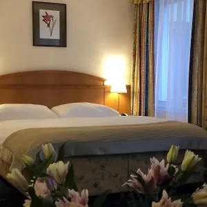 Kavalir 3*, Прага Чехия