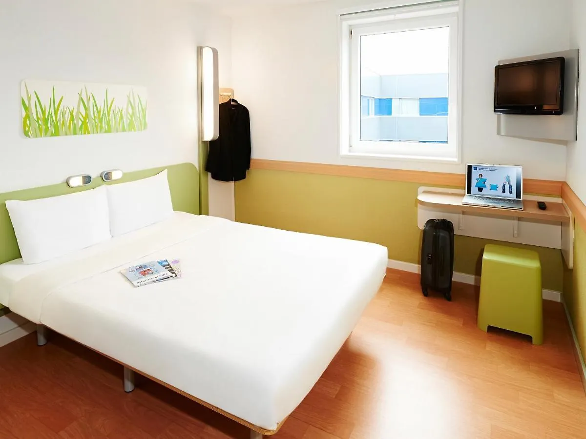 Ibis Budget Hamburg City 2*,